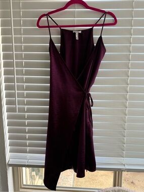 Sleeveless Wrap Dress in Deep Plum XS